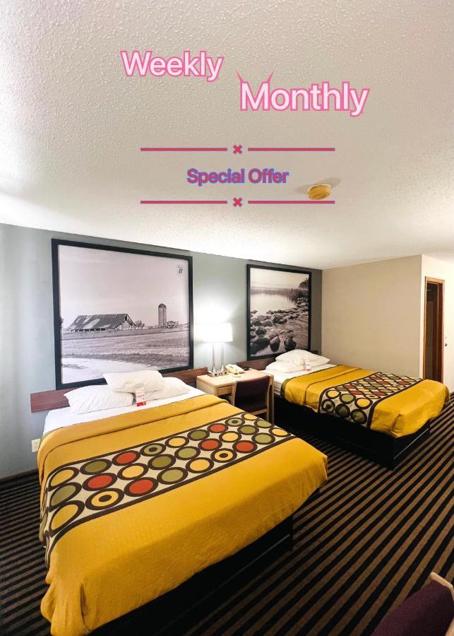 Super 8 By Wyndham Humboldt Otel Dış mekan fotoğraf